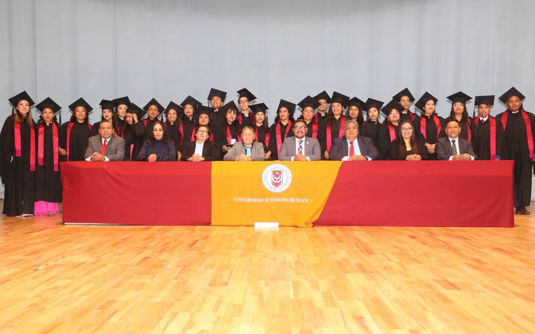 Egresó UATx estudiantes de la Unidad Académica de San Pablo del Monte