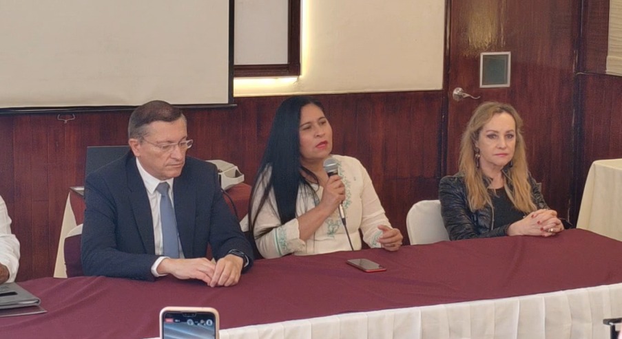 Busca Ana Lilia Rivera conformar un espacio de desarrollo de ciencia y tecnología en las instituciones educativas de Tlaxcala