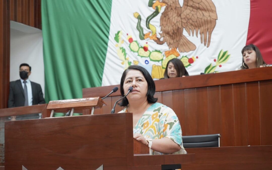 Blanca Águila Lima llamó a autoridades federales para trabajar con conciencia el tema de salud en el país