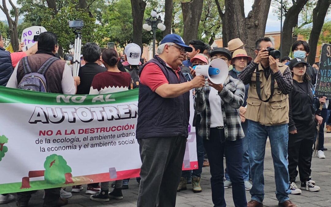 Vuelven a las calles inconformes con obra del Autotrén, gobierno manda antimotines contra los manifestantes